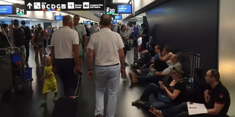 Havalimanlarında Kriz: Uçaklar Yere İndiriliyor