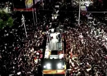 Hindistan’da parti mitinginde izdiham: Çok sayıda ölü var!