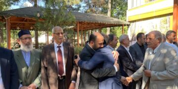 İki hasım aile barıştı! Kan davası tatlıya bağlandı