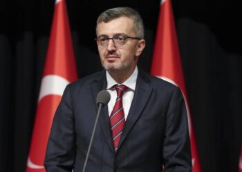 İletişim Başkanı Duran açıkladı: Alıkonulan vatandaşlar için girişimler başlatıldı