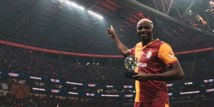 İngiliz gazetecinin isyanı: ‘Osimhen’i neden almadınız?’