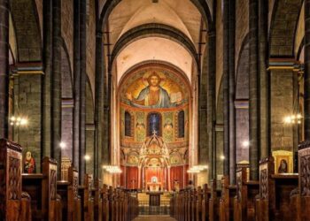 İngiltere tarihinde bir ilk: 85 milyonun yeni lideri şaşırttı