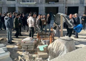 İnşaatta feci olay! Bindikleri asansör ikiye ayrıldı: Ölüler var!