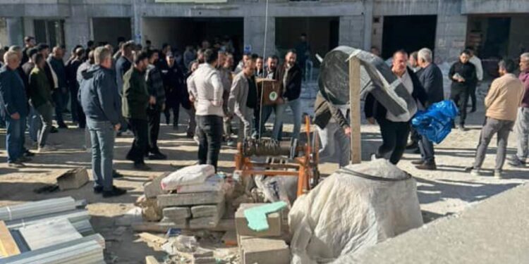 İnşaatta feci olay! Bindikleri asansör ikiye ayrıldı: Ölüler var!