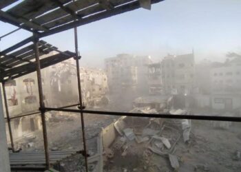 İşgalci ordu Gazze’de iki evi hedef aldı… 10 Filistinli şehit oldu!