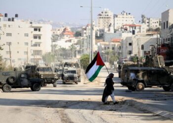 İsrail’den skandal karar! Sokağa çıkma yasağı ilan edildi! Camiler kapatıldı