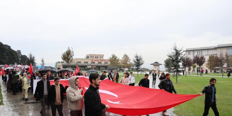 İsrail’in katliamları 2 yıldır sürüyor! İZÜ’den Gazze protestosu