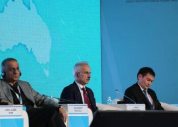 İstanbul’a yeni dev demiryolu hattı! Bakan duyurdu!