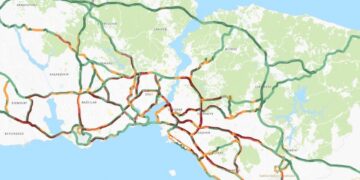 İstanbul’da büyük yoğunluk! Trafik durdu