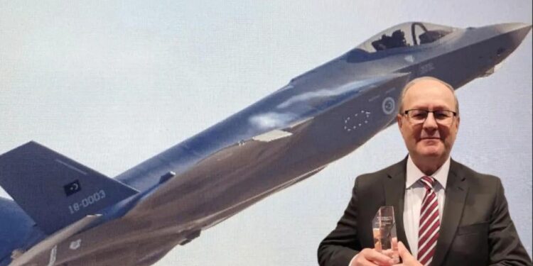 İşte F-35’leri görünmez yapan Türk! Yokluk ve kuyruklar kaçırmış