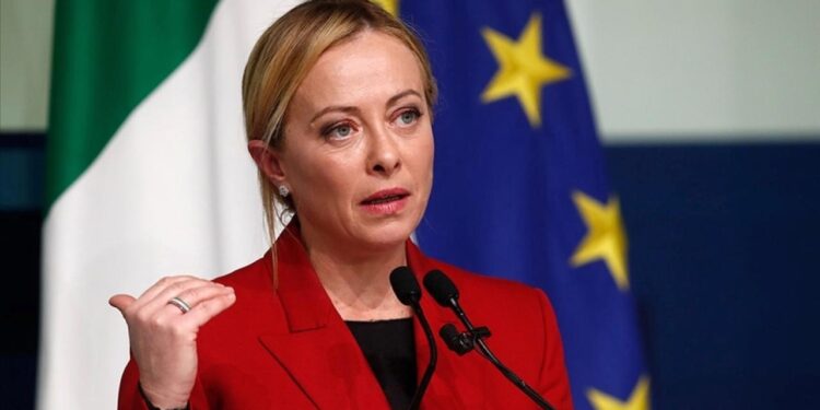 İtalya’da peçe yasağı gündemde! Meloni’nin partisi teklifi verdi