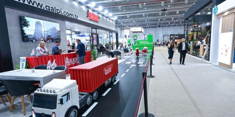 İzmir LOGISTECH Fuarında kişiselleştirilmiş lojistik çözümler dikkat çekiyor