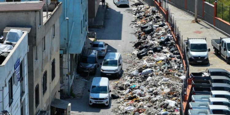 İzmir’in çilesi ikiye katlandı: Bir yılda yaşanacak olaylar bir günde yaşandı!