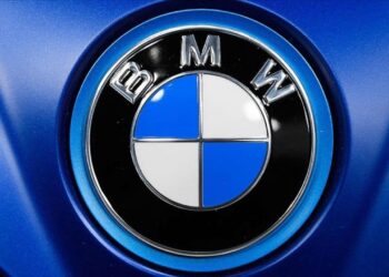 Kar tahmini düşürüldü! Alman otomobil devi duyurdu