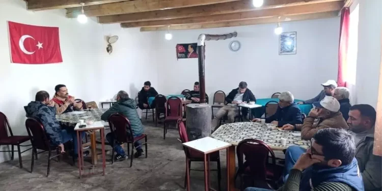 Kars’ta Buzağı Ölümlerini Azaltmak için Eğitimler Devamda.