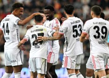 Kayseri’de Rafa şov! Beşiktaş gol olup yağdı