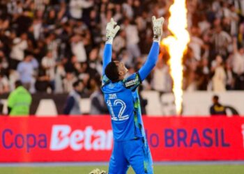 Kendisi bile beklemiyordu! Ünlü futbolcu ‘Dolandırıldığımı düşündüm’ diyerek itiraf etti