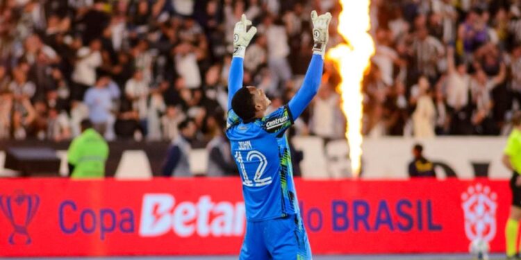 Kendisi bile beklemiyordu! Ünlü futbolcu ‘Dolandırıldığımı düşündüm’ diyerek itiraf etti