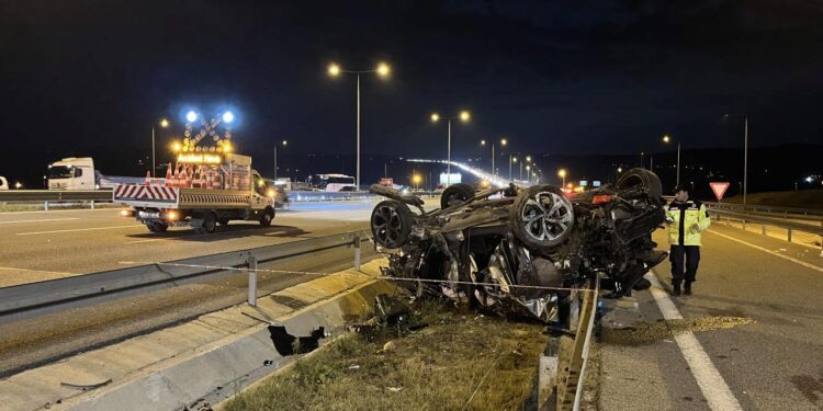 Kuzey Marmara Otoyolu’nda feci kaza: 2 kişi öldü, 5 yaralı