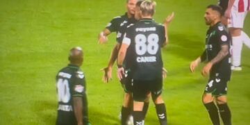 Maçın önüne geçti! Caner Erkin takım arkadaşına tokat attı