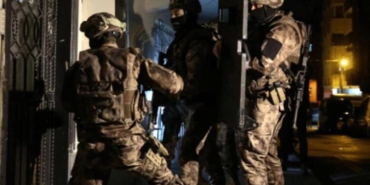 Mardin’de silah kaçakçılığı operasyonu! Tek tek yakalandılar