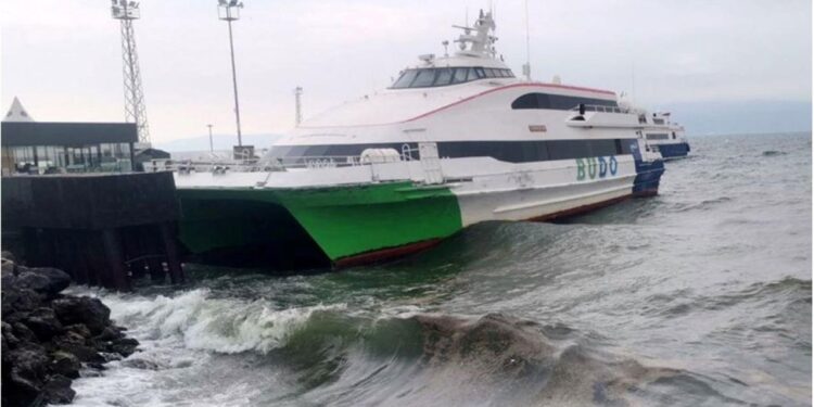 Marmara’da şiddetli rüzgar! BUDO’dan sefer iptalleri