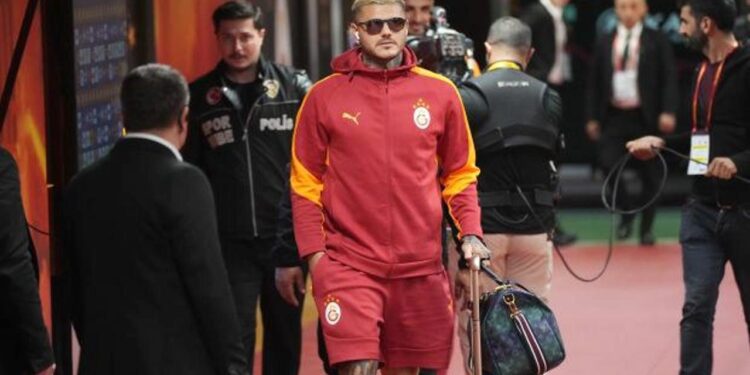 Mauro Icardi ezeli rakibe doğru: Sözleşmesi sona eriyor