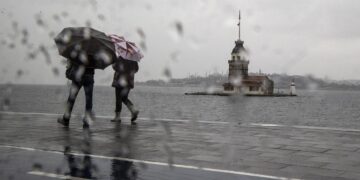 Meteoroloji’den İstanbul dahil birçok il için sağanak uyarısı: Sıcaklık birden düşecek!