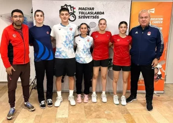 Milli Badmintoncular Avrupa’da Tarih Yazıyor
