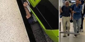 Öğrenciler şakalaşırken yaşlı adamı raylara düşürdüler!