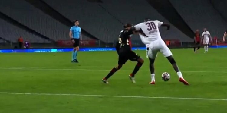 Olimpiyat’ta penaltı pozisyonu! Karar VAR’da da değişmedi