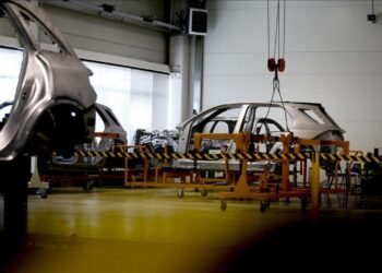 Otomotiv endüstrisi eylülde 3,7 milyar dolarla en fazla ihracat yapan sektör oldu