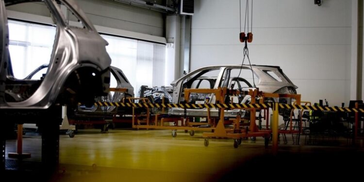 Otomotiv endüstrisi eylülde 3,7 milyar dolarla en fazla ihracat yapan sektör oldu