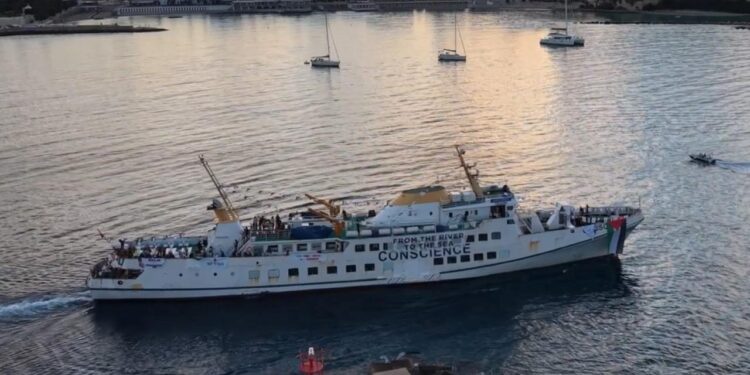 Özgürlük Filosu Gazze’ye ilerliyor