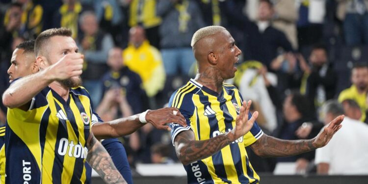 Penaltı atışında ıslıklanmıştı: Talisca tepkilere cevap verdi