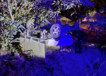 Polisten kaçan otomobil şarampole uçtu