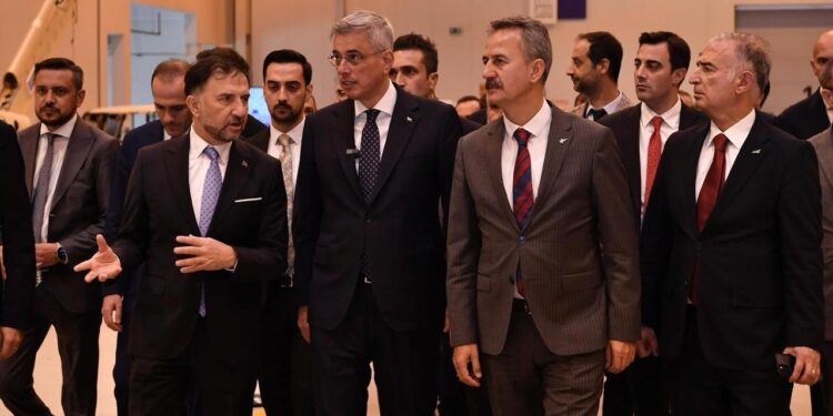 Sağlık Bakanı Prof. Dr. Kemal Memişoğlu TUSAŞ’ı ziyaret etti