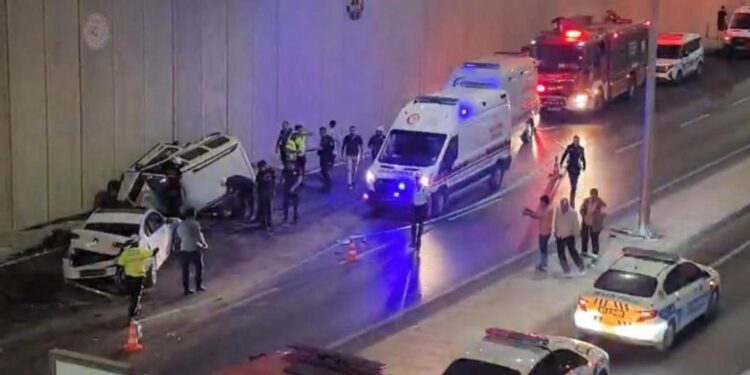 Şanlıurfa’da zincirleme kaza: 1’i ağır 5 yaralı