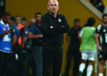 Sergen Yalçın takımın yıldızına özel bir görev verdi