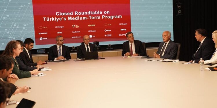 Şimşek ve Karahan, New York’ta yatırımcılarla görüştü