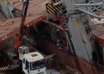 Son dakika: Tuzla’da dev gemi yan yattı: Ölü ve yaralı işçiler var