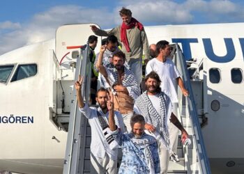 Sumud aktivisti 137 kişi, sağlık kontrolü için Adli Tıp Kurumu’na geldi