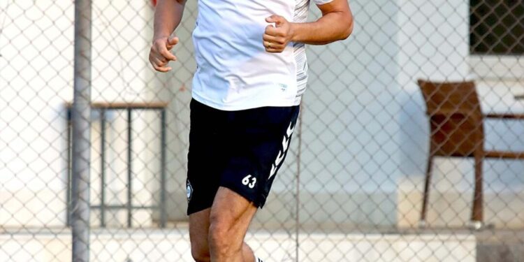 Süper Lig efsanesi zor durumda: Futbolcularına vize çıkaramadılar