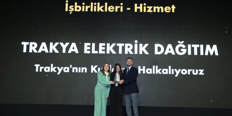 Sürdürülebilirlik Akademisi’nden TREDAŞ’a “İş Birliği” Ödülü!