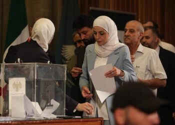 Suriye’de sandık kuruldu! Yıllar sonra gelen özgür seçim!