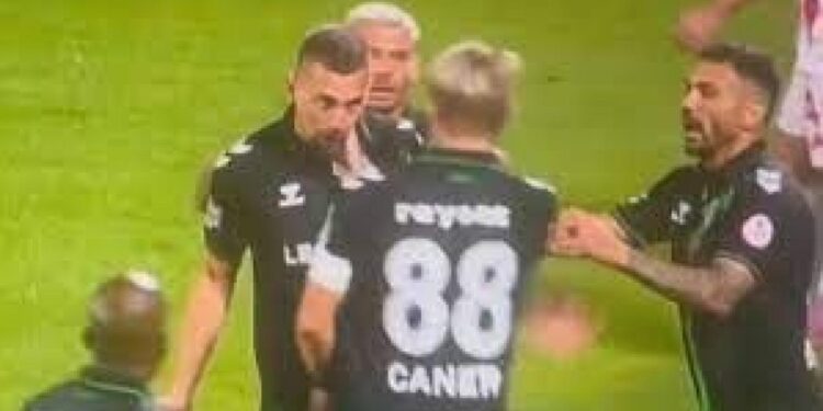 Takım arkadaşına tokat atan Caner Erkin’in cezası belli oldu