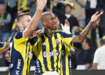 Talisca’dan ıslıklı tepki sonrası Türkçe paylaşım