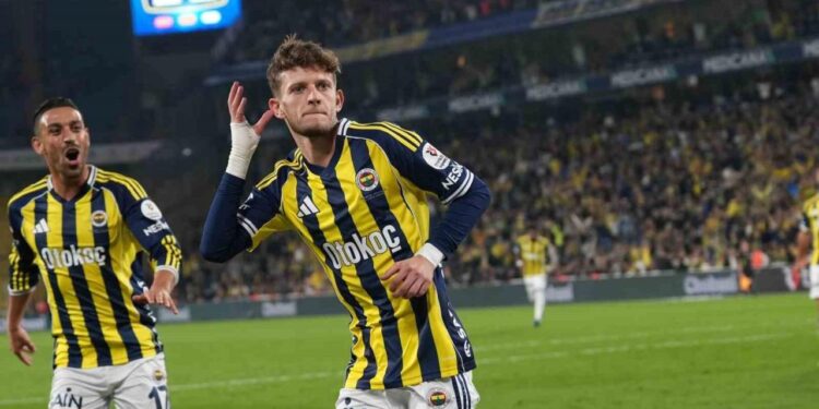 Taraftar üzerini çizdi! Fenerbahçe yönetimi bonservis hesapları yapmaya başladı