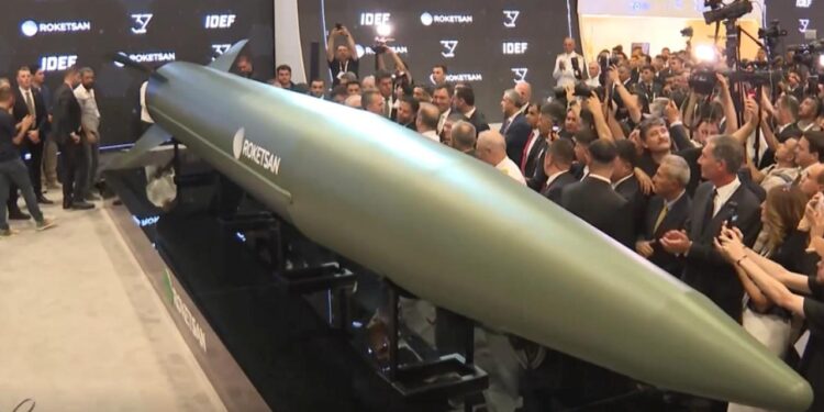 TAYFUN Füzesi Türk savunma sanayisinde yeni yollar açtı!