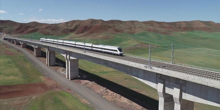 TCDD ile Suudi Arabistan Demir Yolları arasında işbirliği mutabakatı imzalandı